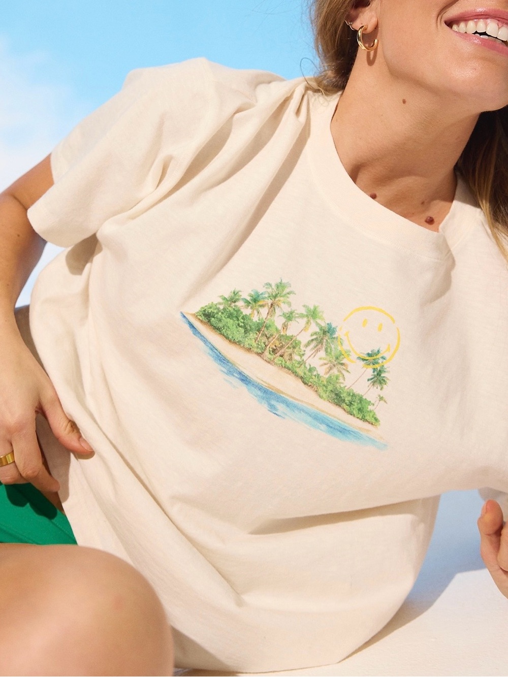 AERIE - NWT - Cream Tropical Island Graphic Relaxed Tee